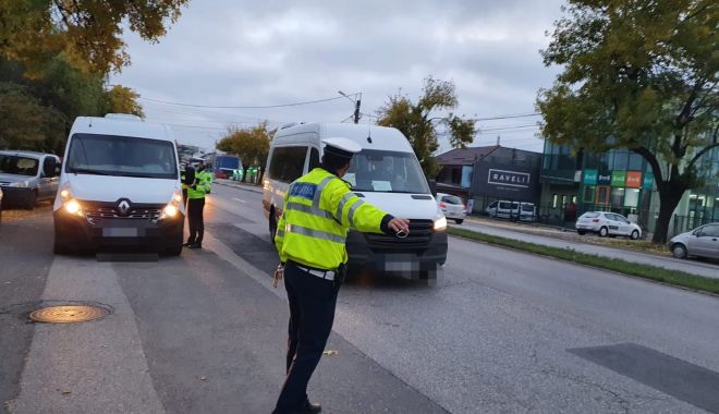 Controale în transportul public. Mii de amenzi aplicate de poliţişti - controalepolitisti3-1634629450.jpg