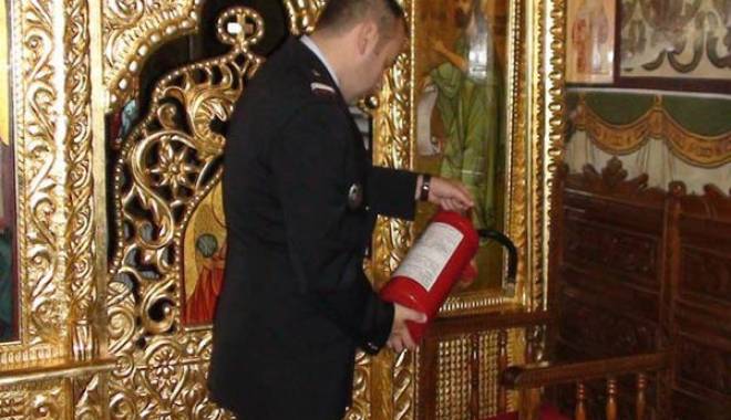 Biserici și școli constănțene, amendate de pompieri - controalepompieri1-1459169153.jpg
