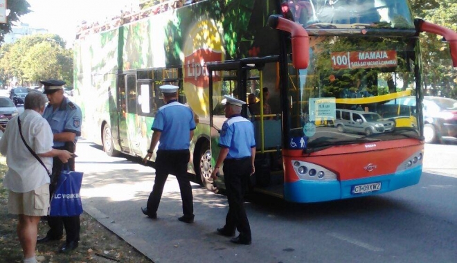 Controale de amploare în autobuzele RATC. Peste 100 de sancțiuni date călătorilor frauduloși - controaleratc-1503905273.jpg