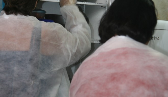 Inspectorii sanitari veterinari au început controalele pe litoral. Ce au găsit săptămâna trecută - control-1373283226.jpg