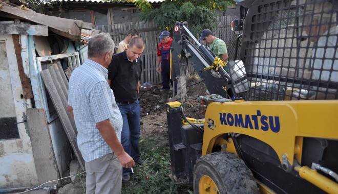 Nouă branșamente ilegale la apă, descoperite la controlul RAJA de azi dimineață - controlraja16-1313665840.jpg
