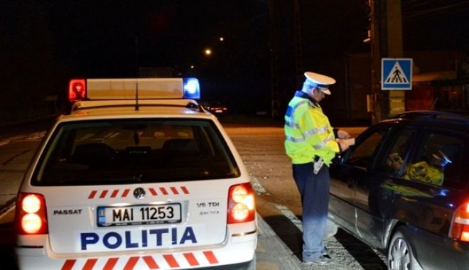 Șofer minor fugit de la locul faptei, după ce a lovit o mașină de poliție - controlrutier-1550694758.jpg