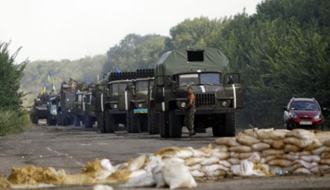 Ucraina / Un convoi umanitar german se îndreaptă spre est - convoi-1412499587.jpg