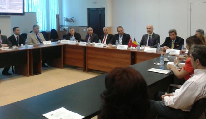 Autoritățile turce din regiunea de vest a Mării Negre, în vizită la CCINA - cooperareccinaturcia-1401202853.jpg
