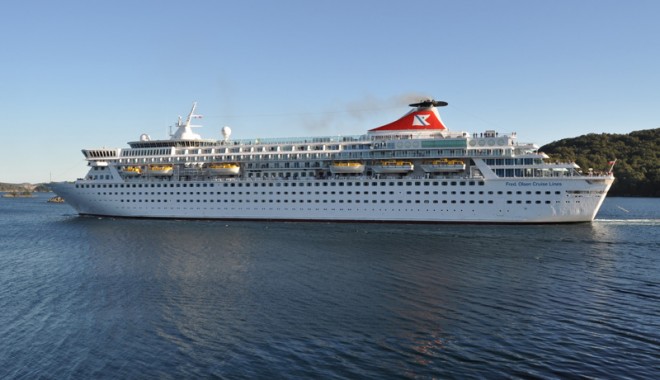 Copia Titanicului a pornit în croazieră - copiatitanicului-1333899586.jpg