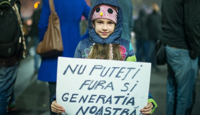 Mitingul de la malul mării a început cu un protest al mămicilor - copii-1486228992.jpg