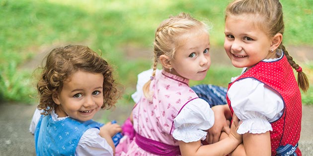 Comisia Europeană avertizează Austria după adoptarea legii privind reducerea alocațiilor copiilor imigranților din statele est-europene - copii-1540473486.jpg
