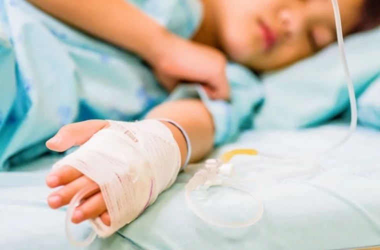 Elevii internați nu vor mai pierde orele. Începe programul „Școala din spital” - copii-internati-1768832210.webp