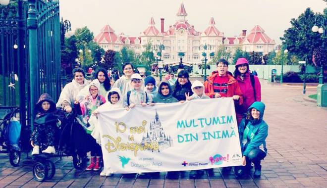 Copiii bolnavi  de cancer din Constanța vor merge la Disneyland - copiidisneyland-1443360033.jpg