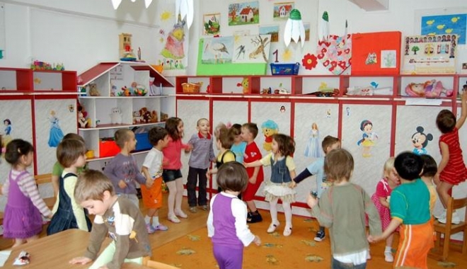 Anunț de la Ministerul Educației: Încep reînscrierile și înscrierile la grădiniță - copiigradinita-1493395722.jpg