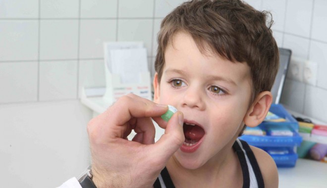 Copiii, predispuși la alergii  din cauza alimentelor foarte grase - copiiipredispusilaalergii-1388325403.jpg