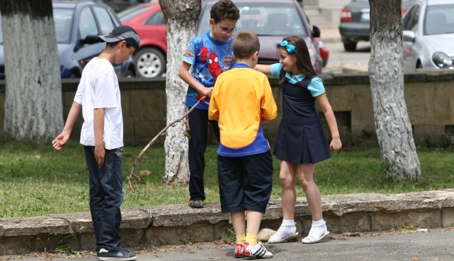 Cum va fi vremea mâine, la Constanța - copiijoacaparc-1378821548.jpg