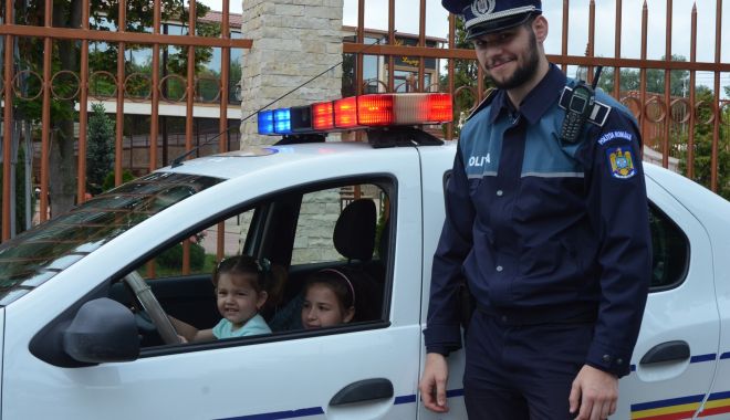 Ziua internațională a copilului, sărbătorită alături de polițiștii constănțeni - copiipolitie-1653919686.jpg