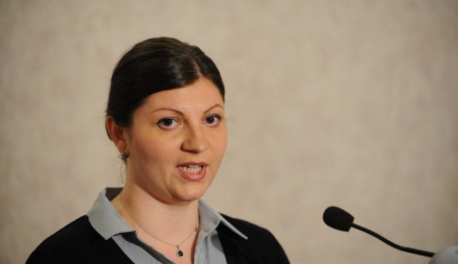 Fiica lui Sorin Ovidiu Vîntu, la DNA - copiivantuog2resize-1375447813.jpg
