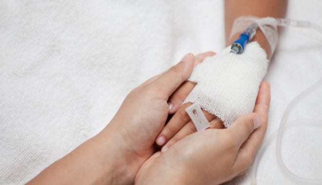 Fetiţa de 4 ani care a ajuns la spital cu arsuri pe tot corpul a murit în urma complicațiilor apărute - copil-1608191544.jpg