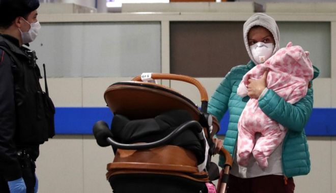 Doi soți și-au abandonat bebelușul pe aeroport când li s-a cerut să-i cumpere bilet - copil-1675265629.jpg