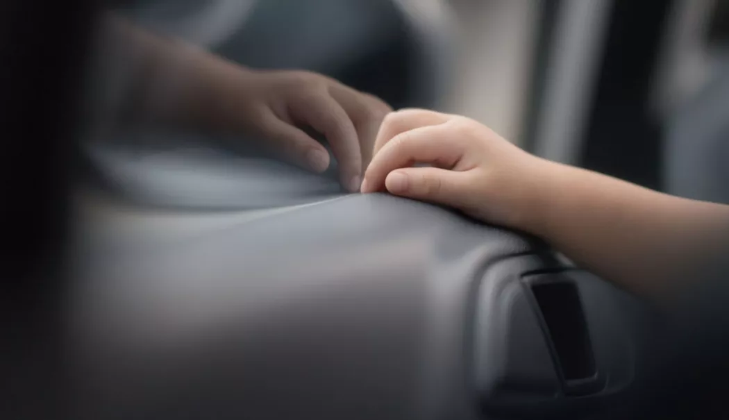 Băiețel de trei ani, mort într-o mașină încinsă după ce s-a urcat singur în autoturism - copil-decedat-in-masina-1782396395.webp