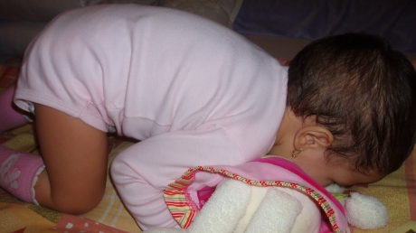 Un copil a murit, iar altul este în comă. Străbunica le-a dat otravă în loc de sirop de tuse - copil21377000-1320138519.jpg