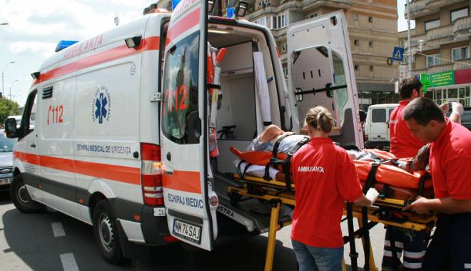 Copilă de 15 ani, lovită de mașină - copilade15ani-1425403043.jpg