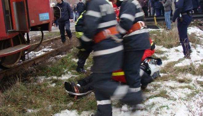 Copilă de 13 ani,  lovită de tren. A murit pe loc! - copilalovitatren-1421688313.jpg