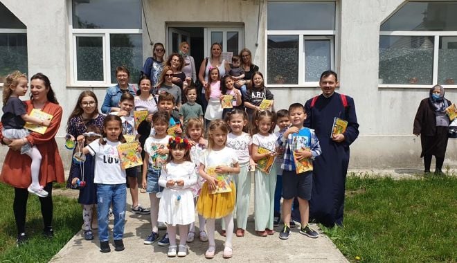 Un copil cu dipareză spastică are nevoie de bani pentru a se opera - copilas2-1622656432.jpg