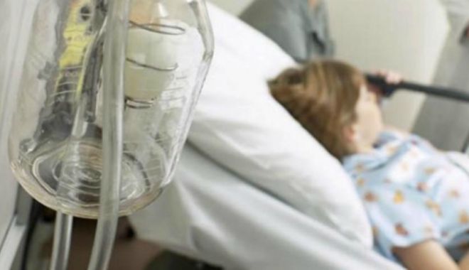 De la bal, la spital! Mai multe persoane, majoritatea copii, pe mâna medicilor, după ce au participat la un botez - copilperfuzie15c395-1689066168.jpg