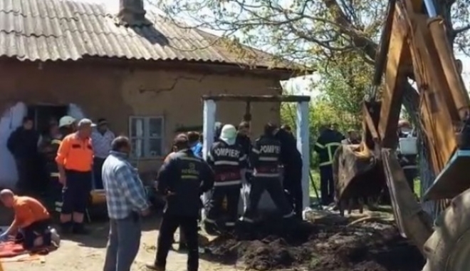Vești de ultimă oră despre copilul de doi ani scos din fântână după 11 ore - copilulcareacazutinputesteintros-1493323407.jpg