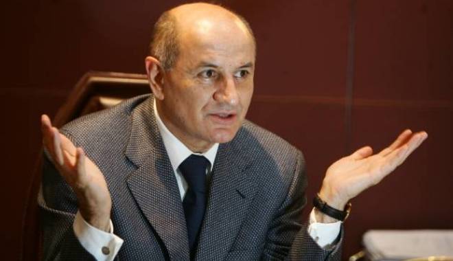 George Copos își apără lucrarea pentru care este acuzat de plagiat - copos-1454078150.jpg