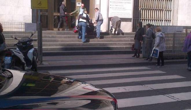 Un bărbat a deschis focul în Tribunal! Doi morți - cor-1428573572.jpg
