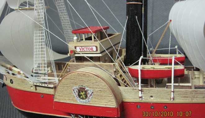 Marinarul Marius Tugearu, din Constanța, a construit o flotă de corăbii - corabii8-1325876336.jpg