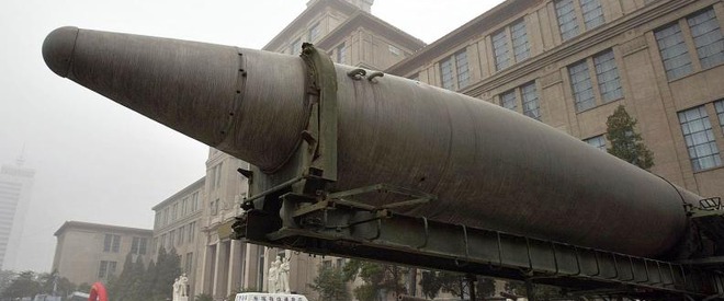 Parlamentul Coreii de Nord aprobă accelerarea dezvoltării armelor nucleare - coreeee-1364817092.jpg
