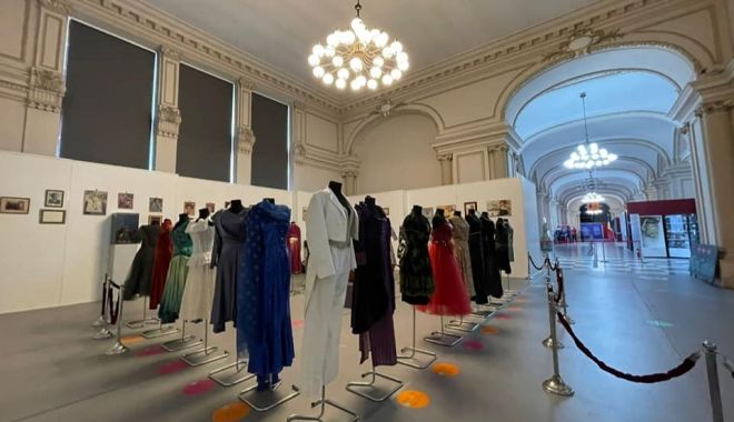 28 de rochii unicat ale artistei Corina Chiriac, expuse la Muzeul Național de Istorie a României - corinachiriac-1645791131.jpg