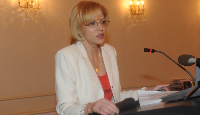 Corina Crețu cere cotă în Constituție pentru reprezentarea femeilor în funcții - corinacreu-1362956527.jpg