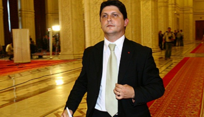 MAE cere oficial retragerea imunității diplomatului rus care a accidentat o tânără pe trecerea de pietoni - corla8697150027137600-1351009763.jpg