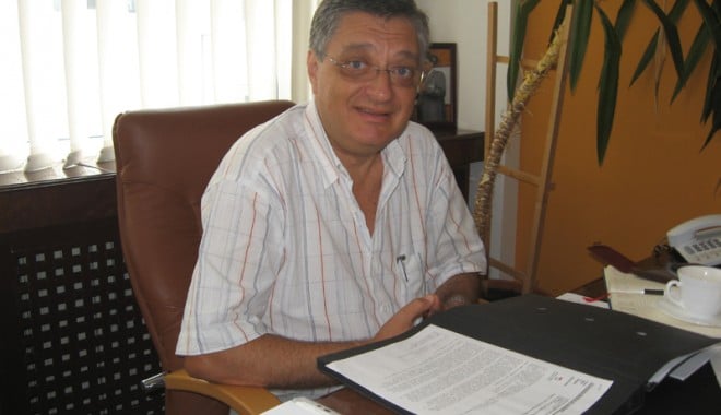 Universitatea Maritimă din Constanța va pregăti 200 de ofițeri pentru Nigeria - cornelpanait1-1377104040.jpg
