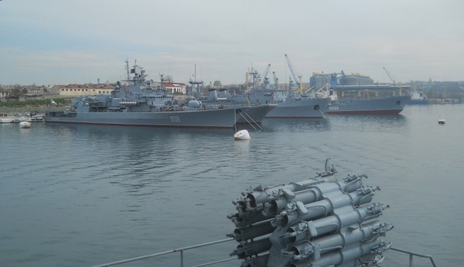 Corvetă românească la Sevastopol - corveta-1366716519.jpg