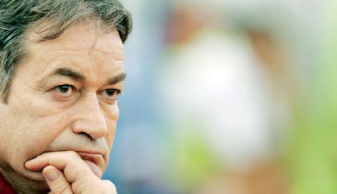 MOARTEA UNEI LEGENDE / Fostul căpitan al Naționalei, COSTICĂ ȘTEFĂNESCU, S-A SINUCIS! - costictefnescu-1377015616.jpg