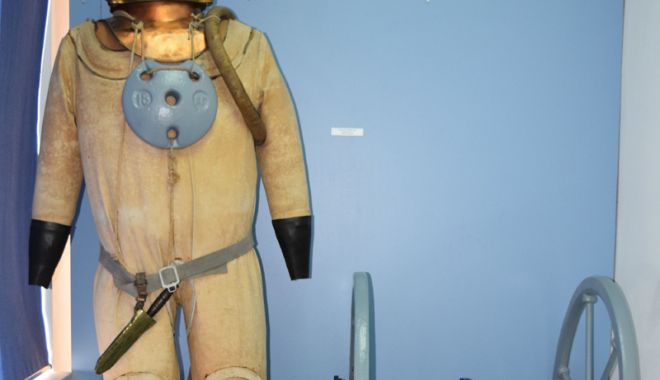 Când și unde a fost folosit, în premieră, costumul de scafandru greu - costum2-1538315453.jpg
