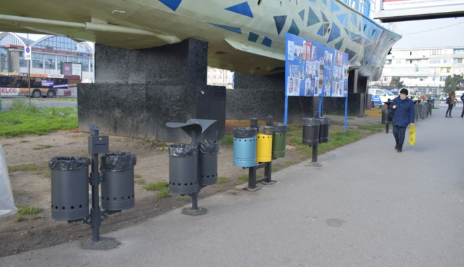 Primăria Constanța, expoziție de coșuri de gunoi. Constănțenii, așteptați  să-și spună părerea - cosuridegunoiprimarie12-1480089962.jpg