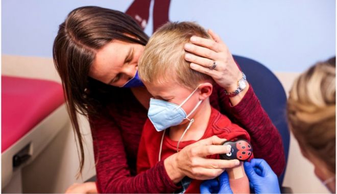 Pandemia de COVID-19 provoacă cea mai gravă scădere a vaccinărilor la copii din ultimii 30 de ani
