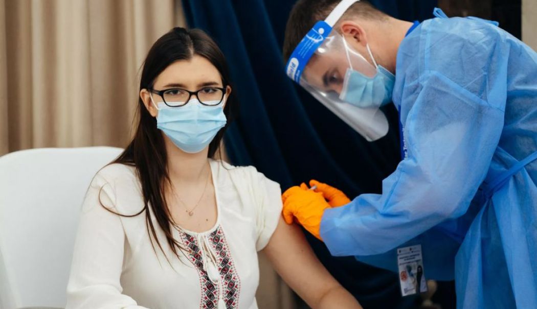 ÎCCJ: Persoanele care au avut de suferit după vaccinarea anti-COVID-19 pot solicita despăgubiri - covid-1761910392.jpg