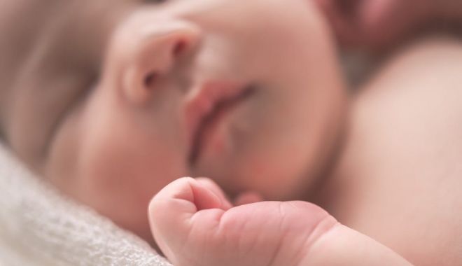 Noile variante de Covid afectează copiii foarte mici! Sunt internaţi zeci de micuţi