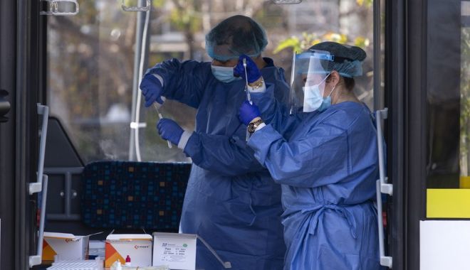 Persoanele peste 60 de ani, OBLIGATE să se vaccineze anti-COVID în Grecia - covid33-1642406177.jpg