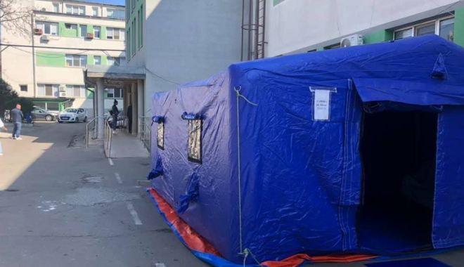 COVID-19. A fost montat cortul pentru triaj, în curtea Spitalului de Boli Infecțioase Constanța - covidcorturi2-1583925960.jpg