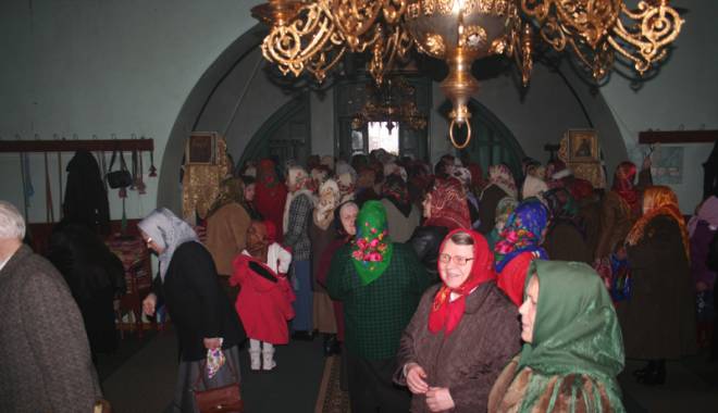 Ortodocșii pe rit vechi sărbătoresc astăzi Crăciunul - craciunulperitvechi-1420563993.jpg