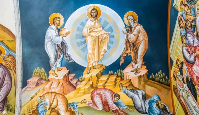 Credincioșii sărbătoresc Schimbarea la Față a Domnului - credinciosii-1564946768.jpg