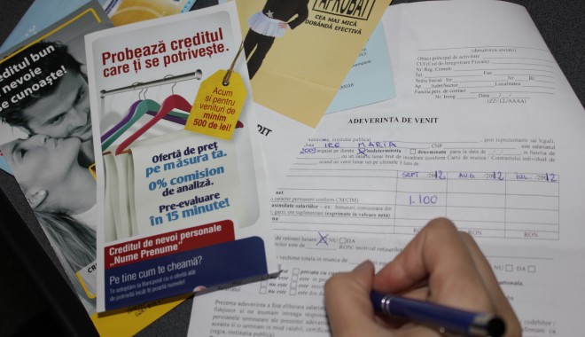 Bărbații iau cel mai ușor credite pentru achiziționarea unei case - creditbancasolicitare1-1366884921.jpg