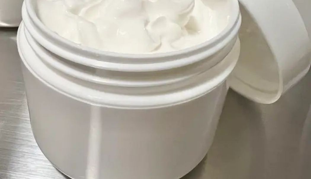 Cremă emolientă pentru unghii și cuticule din ingrediente naturale - crema-1739803472.jpg