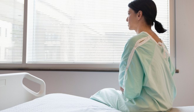 Caz incredibil la Constanța: o femeie a ajuns la spital cu crengi de copac înfipte în anus! - crenguta-1394113638.jpg
