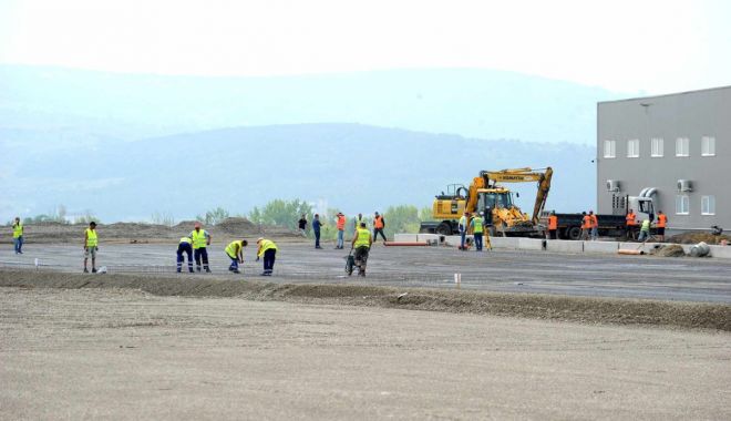 Guvernul a decis cu cât va crește salariul minim brut pentru domeniile construcții, agricol și industria alimentară - crescsalariileminimeinconstructi-1698761249.jpg